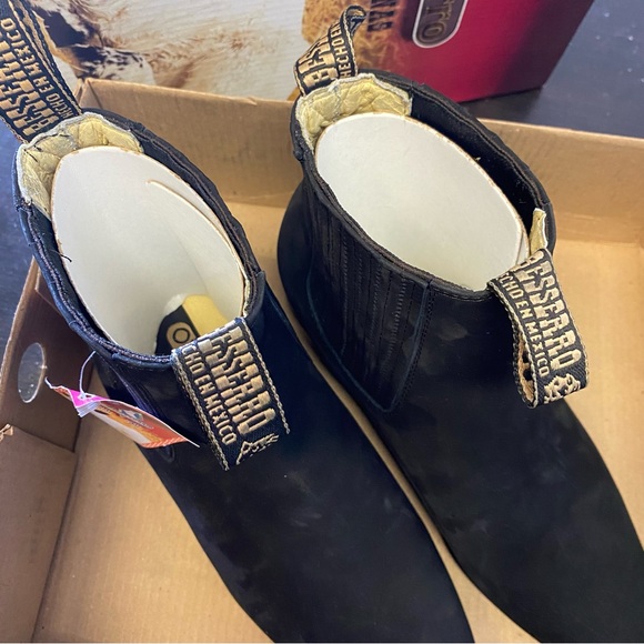 NIB El Besserro Leather Nobuck Nubuck Suede Leather Boots Booties 9 - Picture 3 of 7